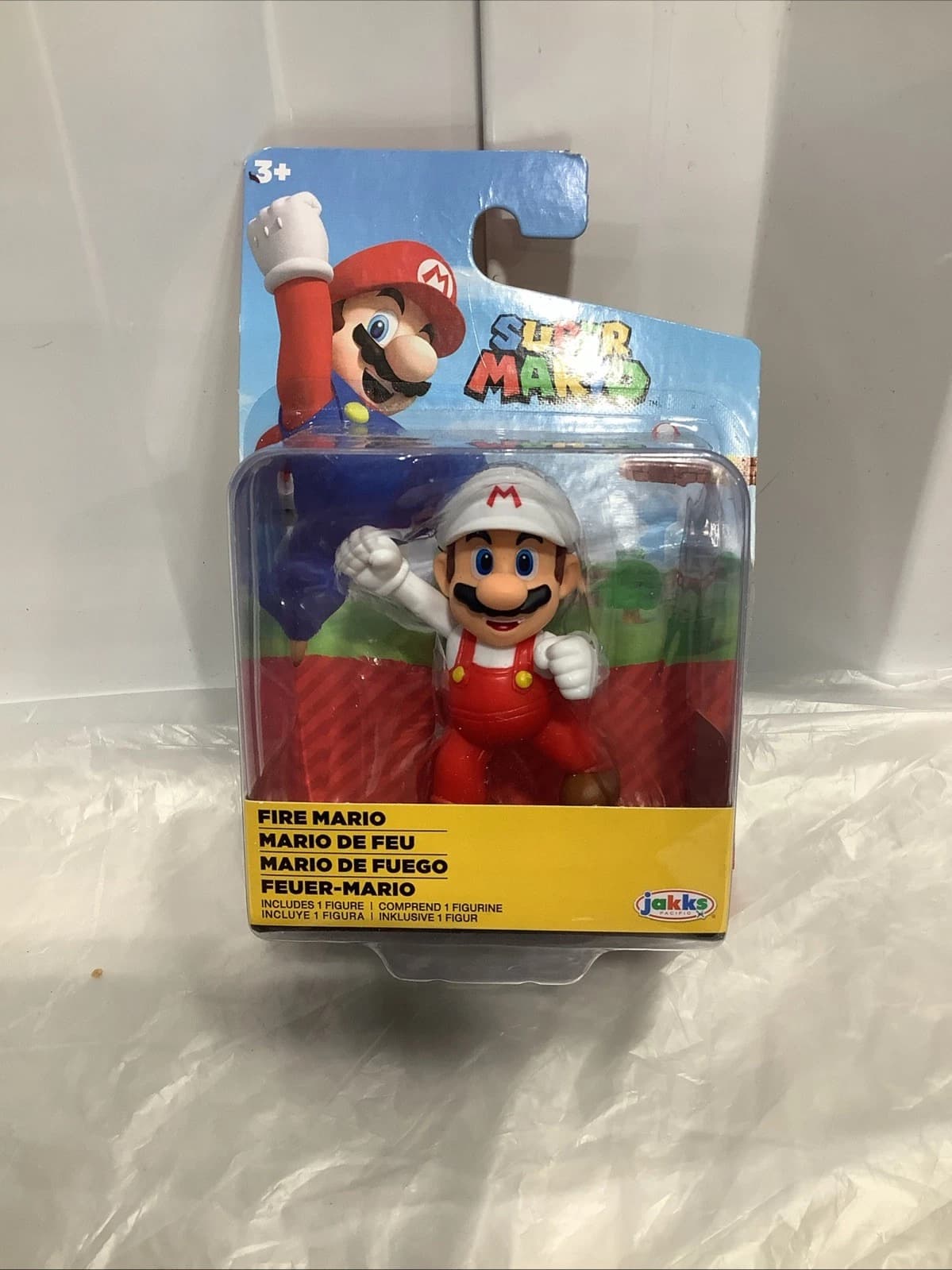 Nintendo Super Mario with fist in air blister pack Jakks — Actual Product
