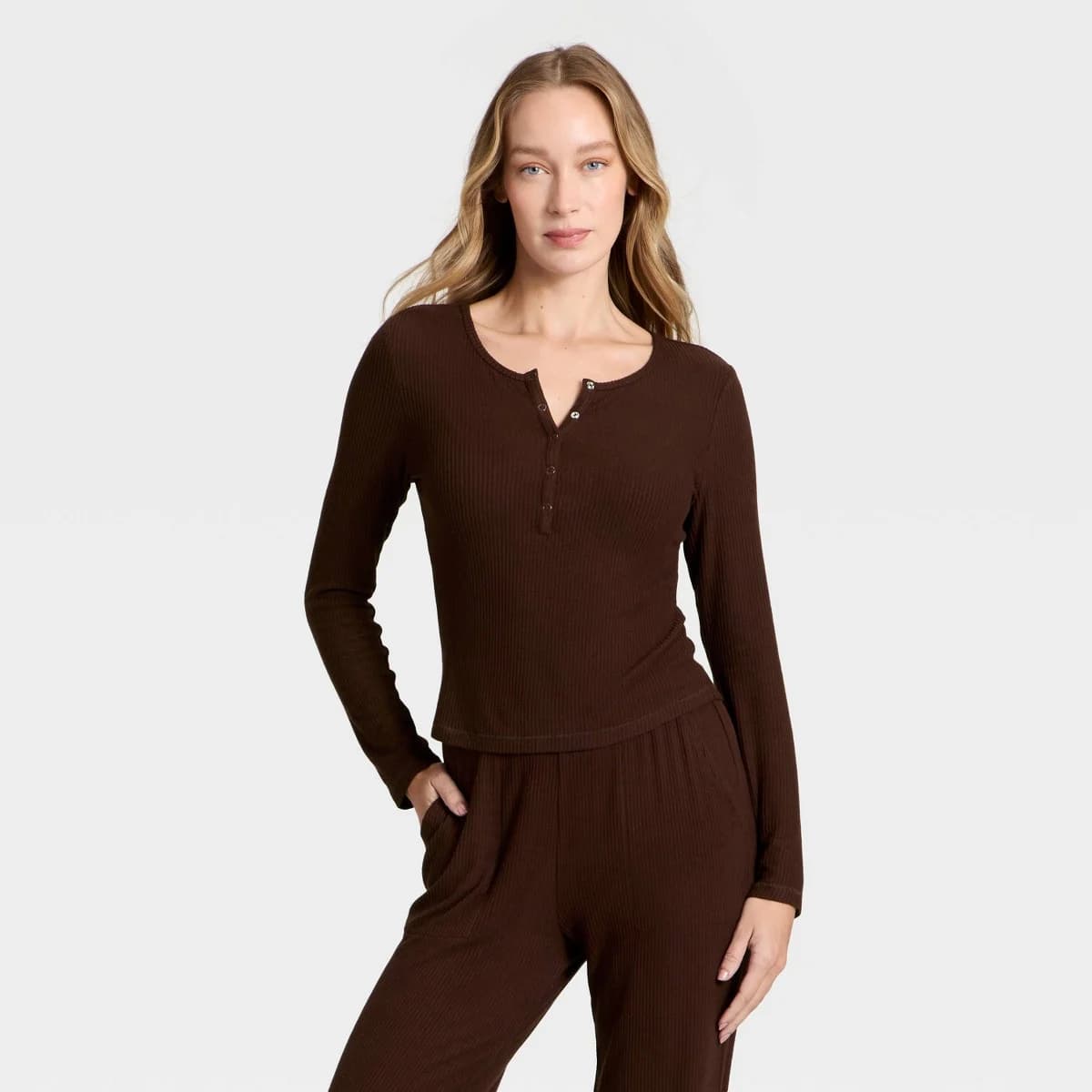 Women's Cozy Ribbed Long Sleeve Henley Pullover - Auden™ Brown M (SET) — Manufacturer Picture