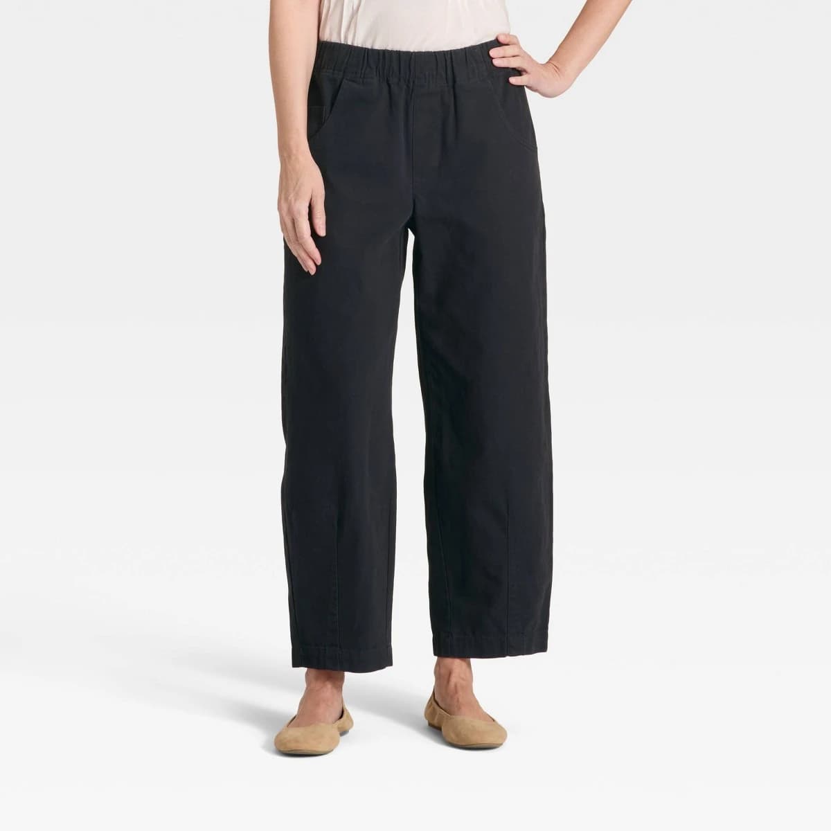 Women's Mid-Rise Barrel Leg Pull-On Pants - Universal Thread™ Black L — Manufacturer Picture