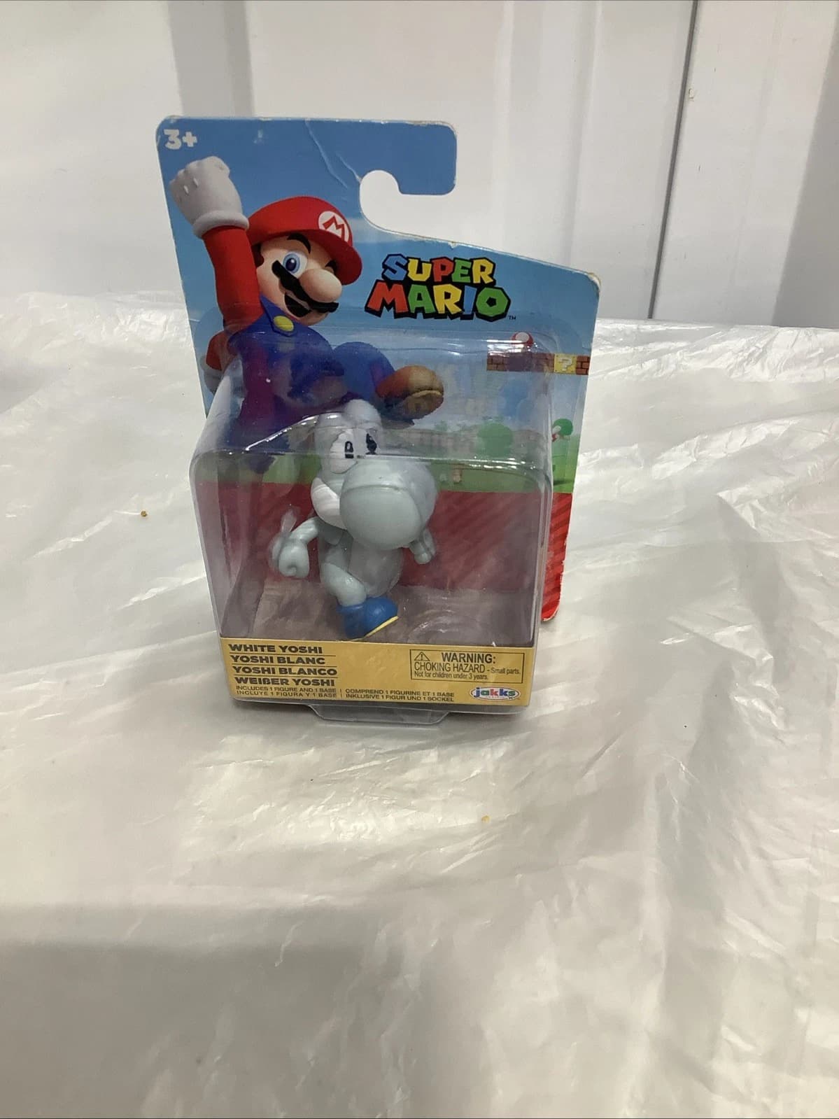 Jakks Pacific 41145 World of Nintendo 2.5" Mario White Yoshi Mini-Figure — Actual Product